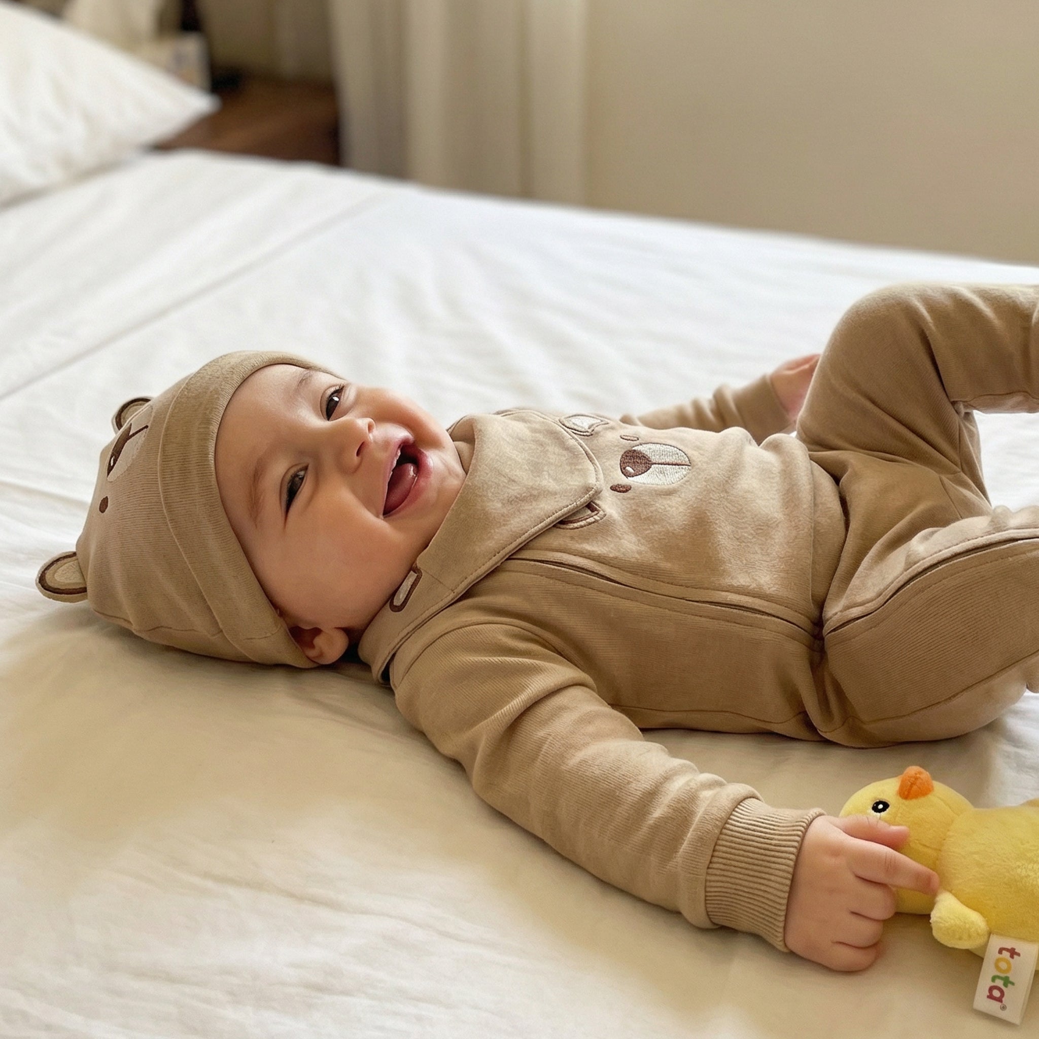 Cozy Bear 3-Piece Baby Set Beige