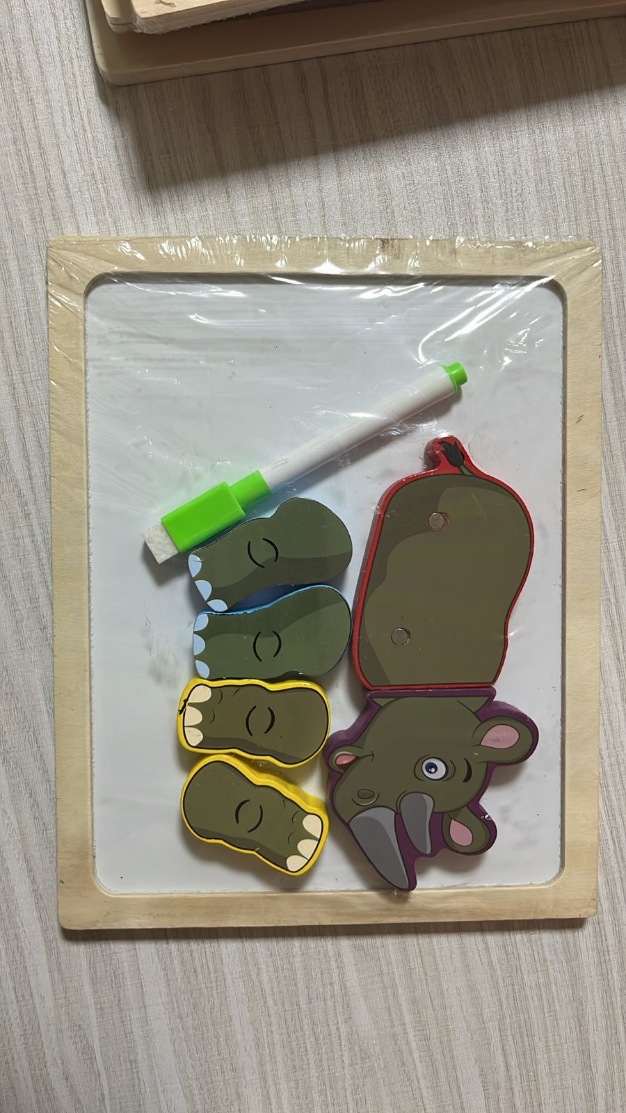 Magnetic Animal Puzzle & Whiteboard Set — design 04
